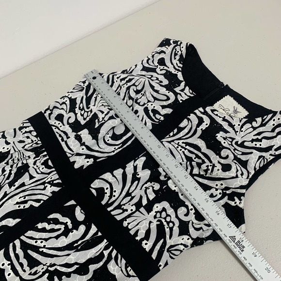 Anthropologie Tabitha Sheath Dress Floral Size 8 Black White Eyelet Cotton - Picture 9 of 13
